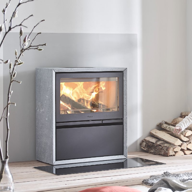 Contura 320T avec porte en fonte