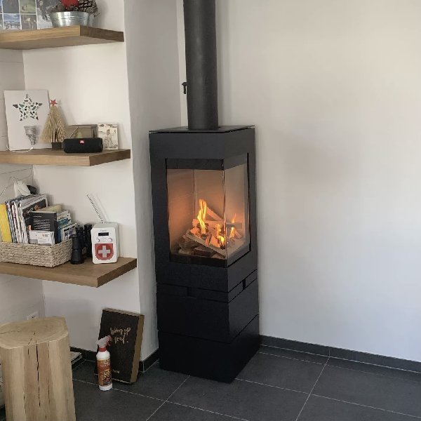 Poêle à bois Skantherm Elements 400 angle - Carron-Lugon